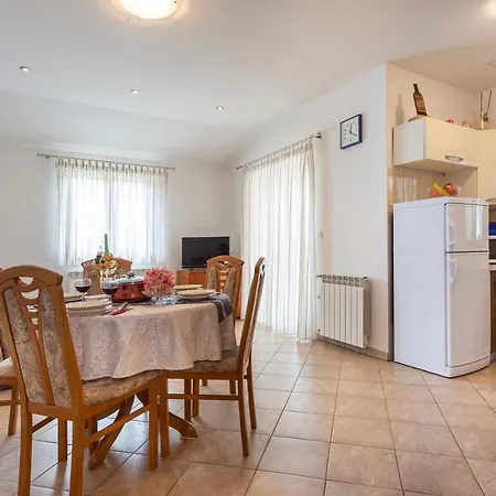 Mirela With A Comfortable Garden And Pool