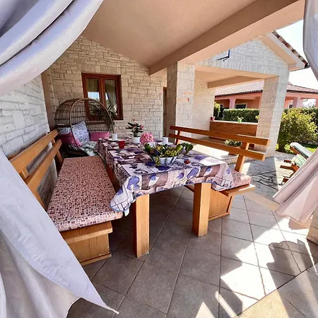Mirela With A Comfortable Garden And Pool