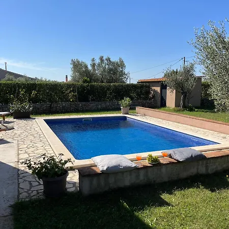 Mirela With A Comfortable Garden And Pool